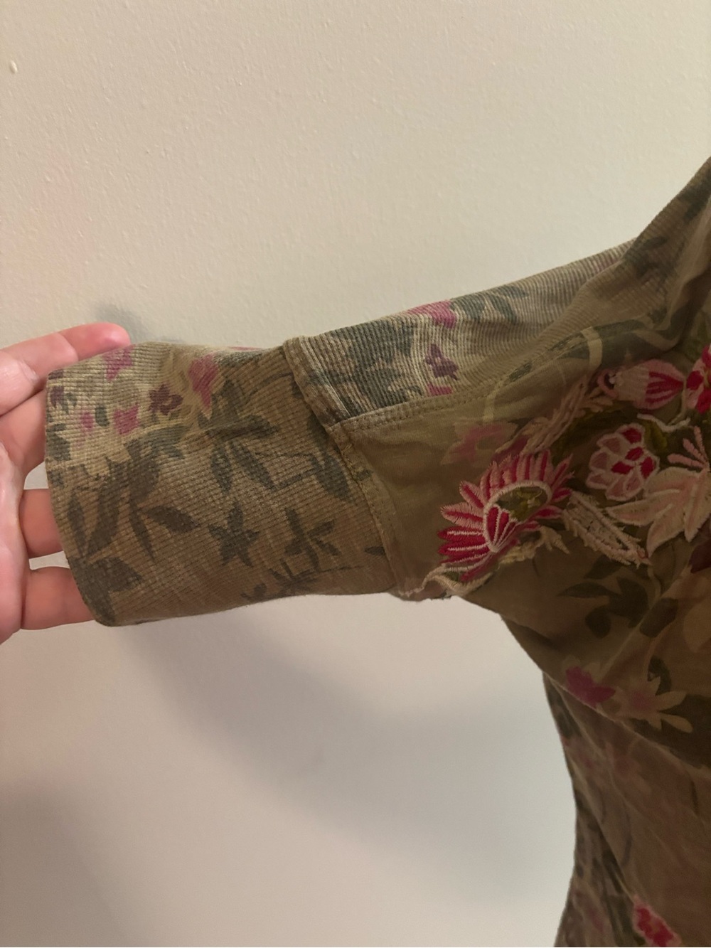 Sundance Camo Embroidered Top - Picture 3 of 9